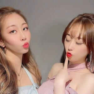 (Again, this is a picture of a duo I really like)
